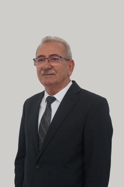 İZZET SİNAT